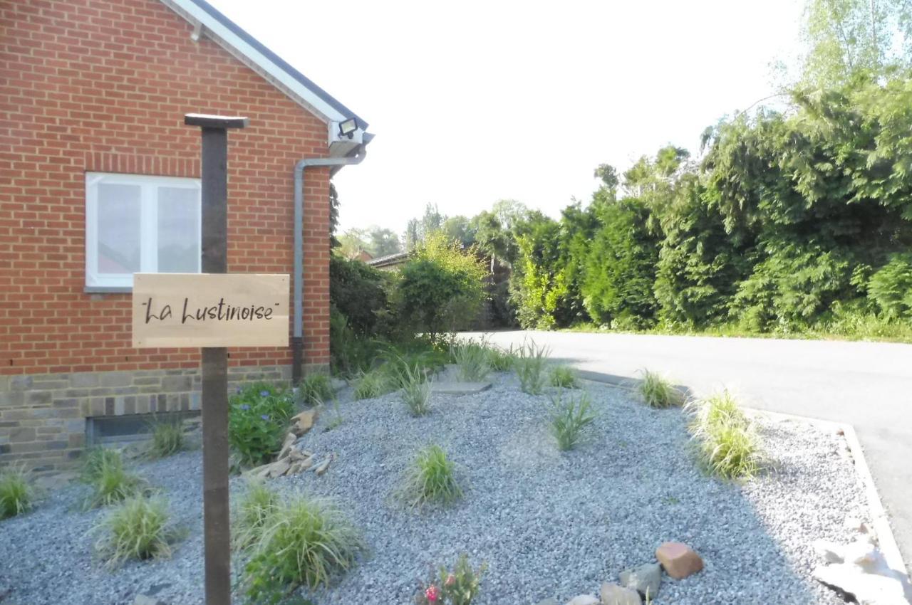 La Lustinoise Bed & Breakfast ภายนอก รูปภาพ