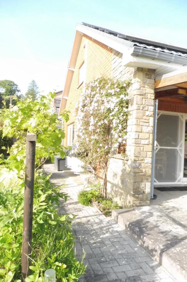 La Lustinoise Bed & Breakfast ภายนอก รูปภาพ