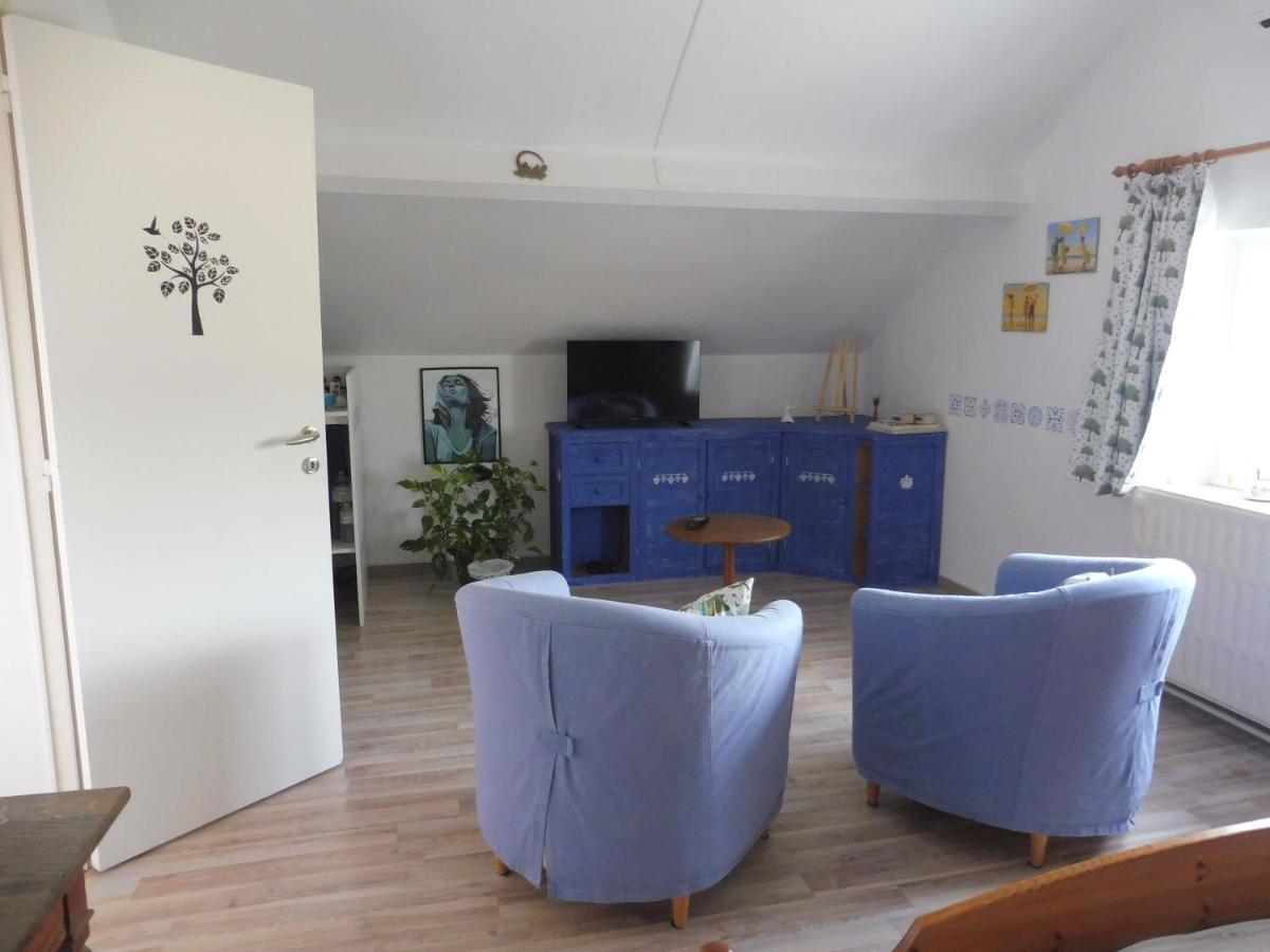 La Lustinoise Bed & Breakfast ภายนอก รูปภาพ